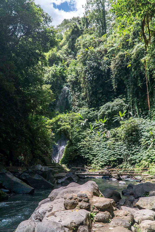 Nungnung Wasserfall Bali Weg
